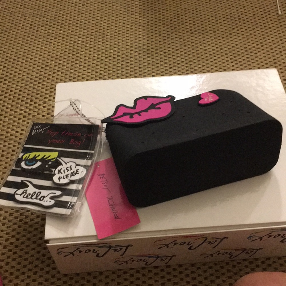 Makeup bag